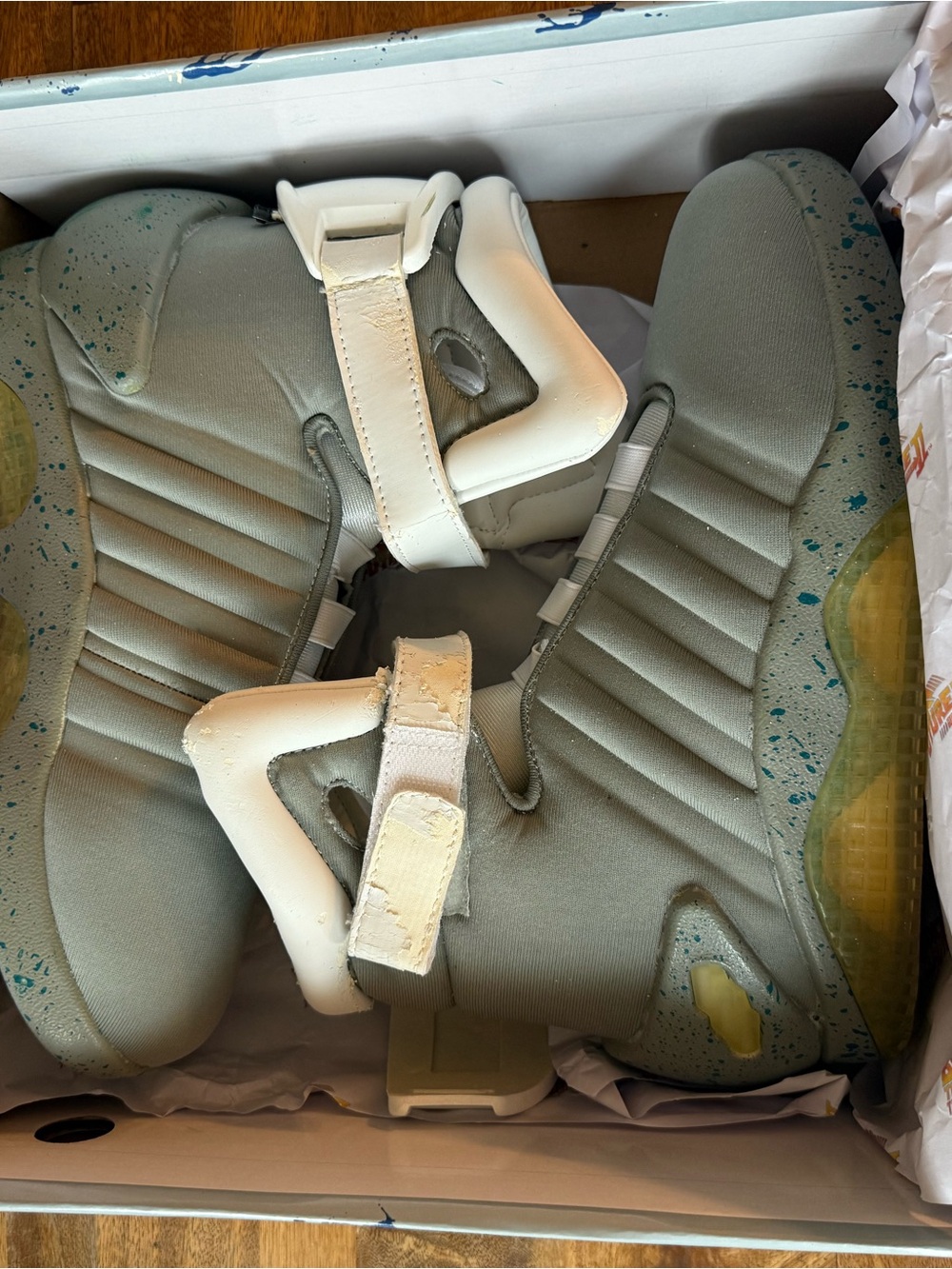 Back to the Future Part II Sneaker in box